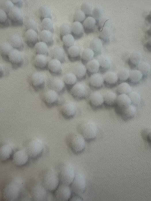 Bunny Tails pom pom's